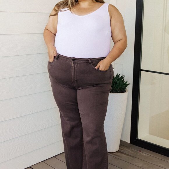 SYBIL HIGH RISE FRAYED HEM 90'S STRAIGHT JEANS IN BROWN - Picture 2 of 6